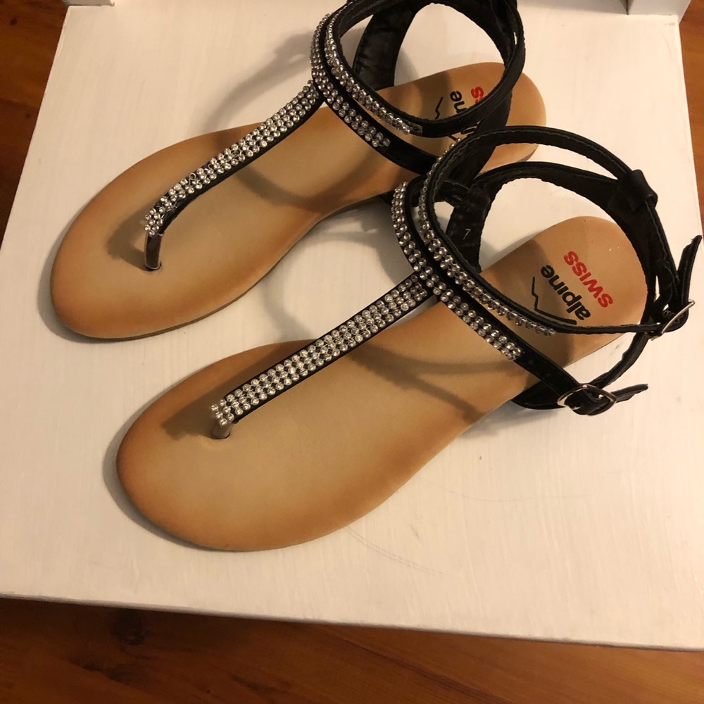 Sandals - Picture 3 of 8
